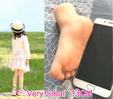 Little girl foot